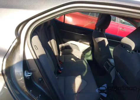 2024 Toyota Camry Le z USA, uszkodzony, nr VIN 4T1C11AK3RU847743